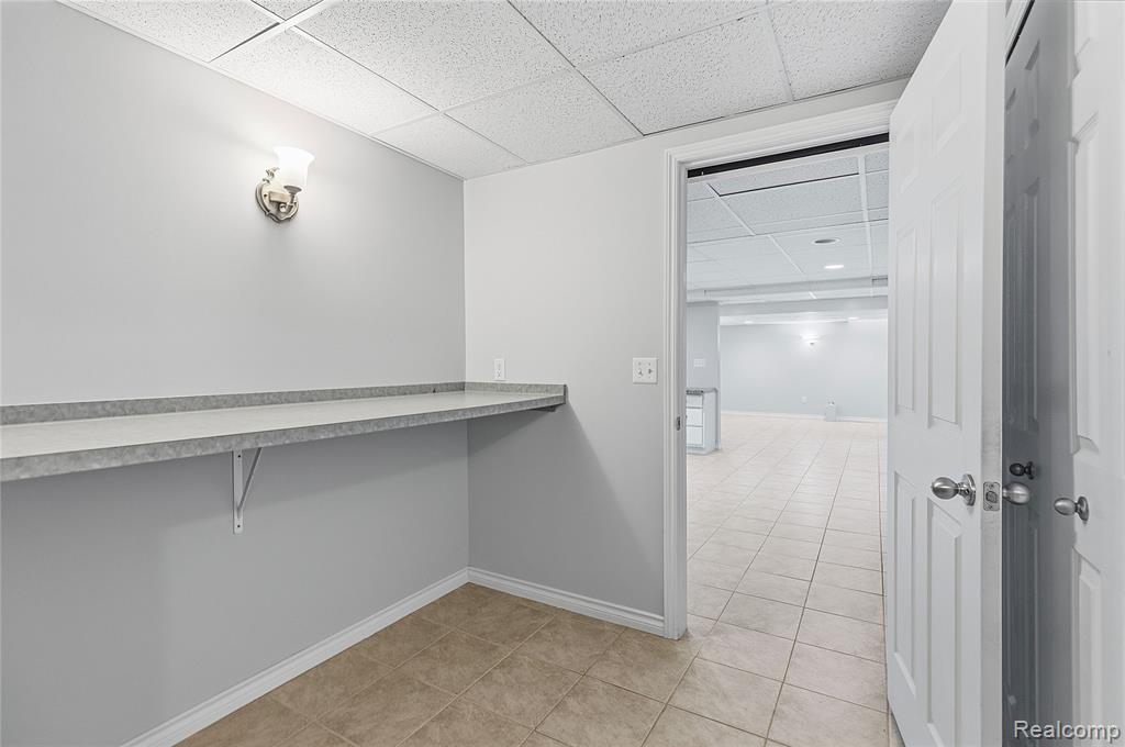 49783 Golden Park Drive, Utica, MI 48315 — Photo 54
