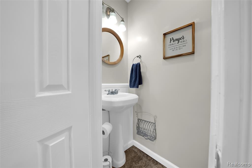 809 Holly Bush Drive, Holly, MI 48442 — Photo 11