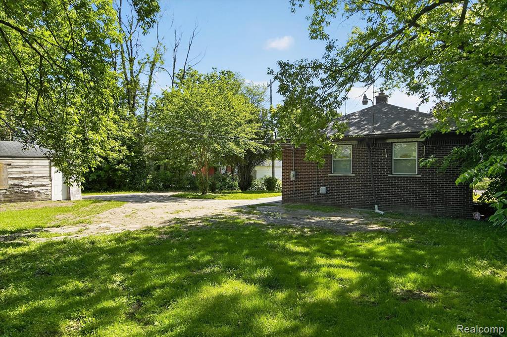 9821 Manistique Street, Detroit, MI 48224 — Photo 24
