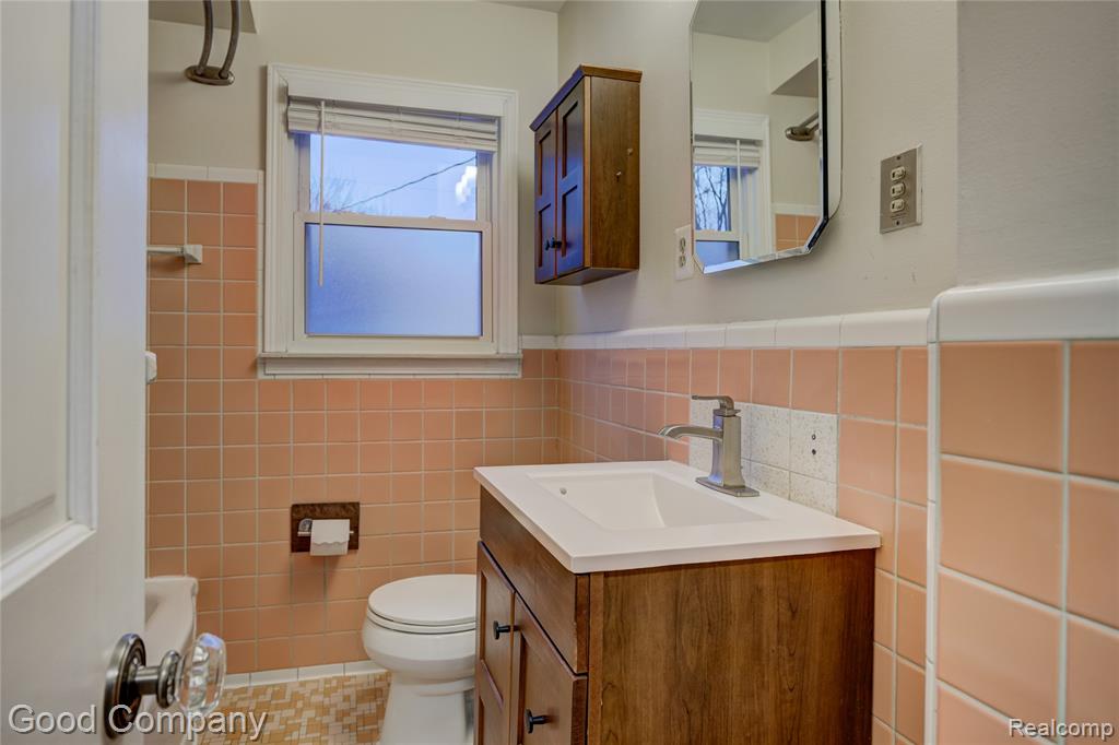 706 N Vermont Avenue, Royal Oak, MI 48067 — Photo 22