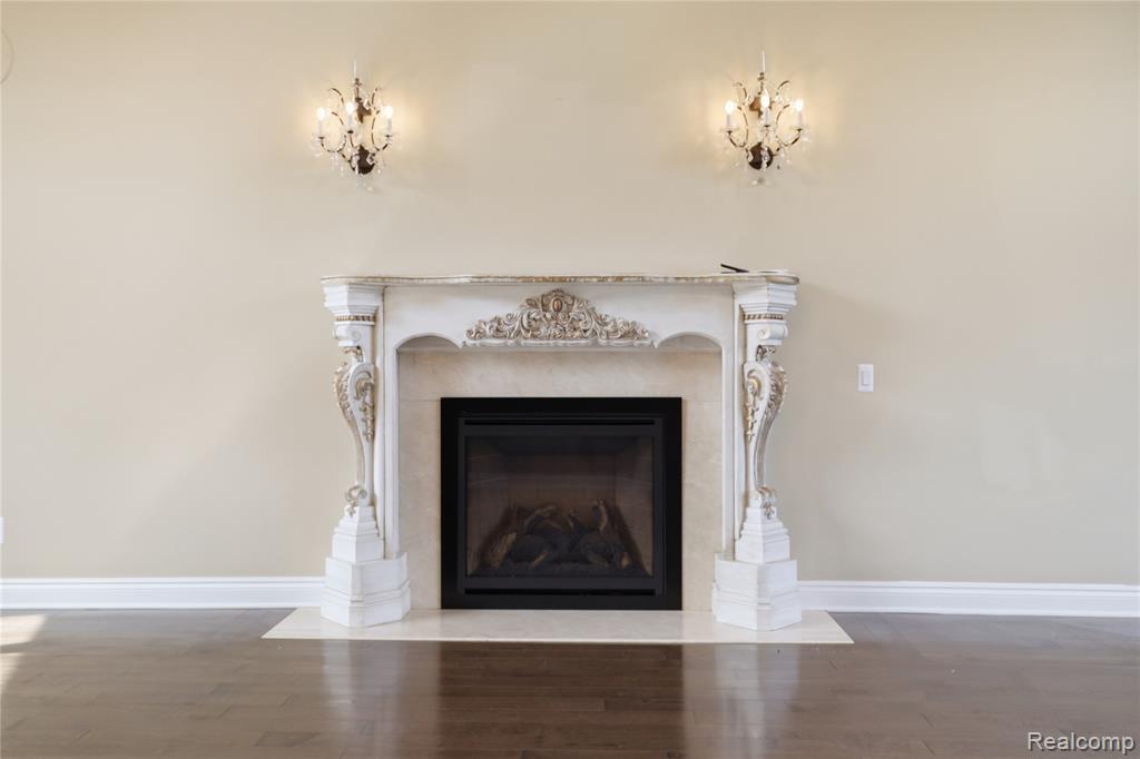 2084 Wabeek Hill Court, Bloomfield Hills, MI 48302 — Photo 10