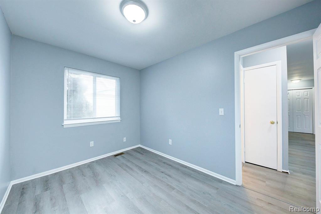 9057 GARFIELD Drive, Whitmore Lake, MI 48189 — Photo 16