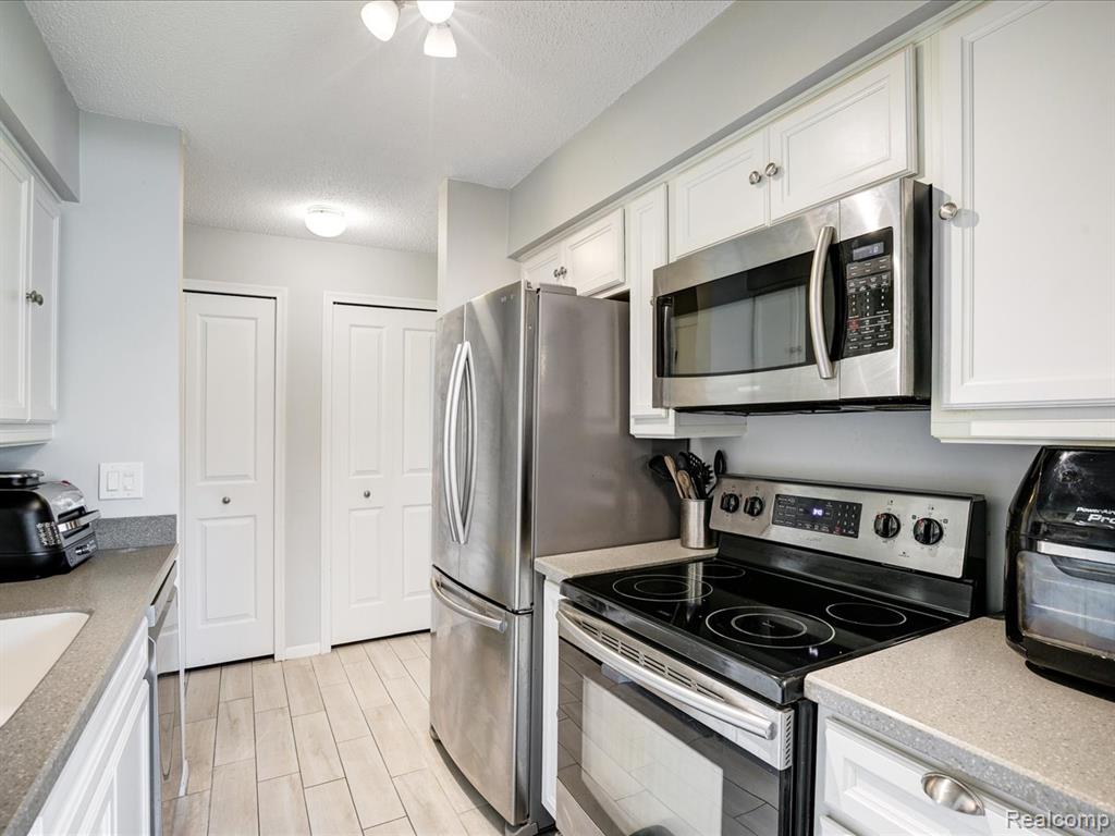 1900 River Road, Building C, Unit 2, Marysville, MI 48040 — Photo 11