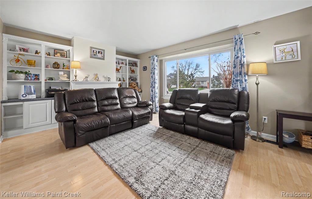 709 Denham Lane, Rochester Hills, MI 48307 — Photo 4
