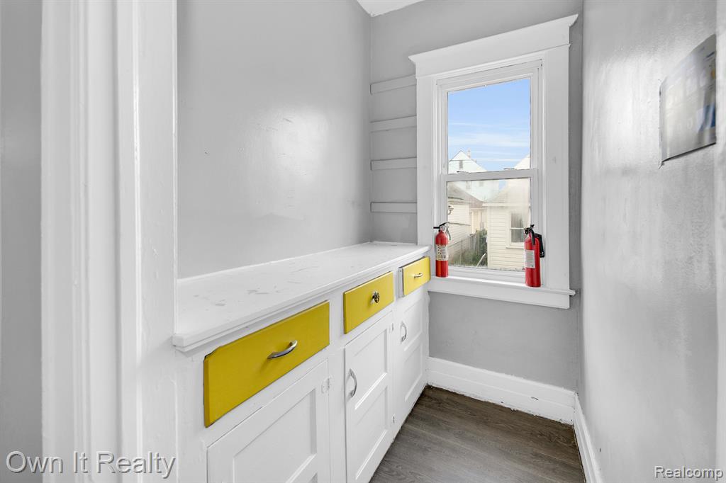 9369 McDougall Street, Hamtramck, MI 48212 — Photo 11