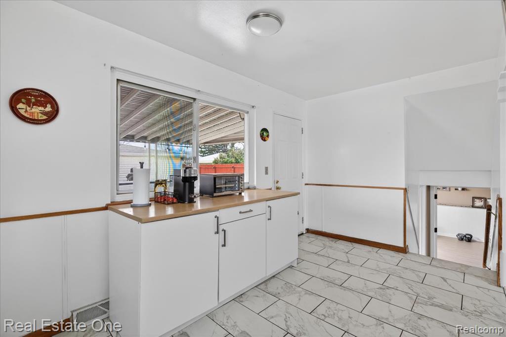13262 Carol Avenue, Warren, MI 48088 — Photo 11