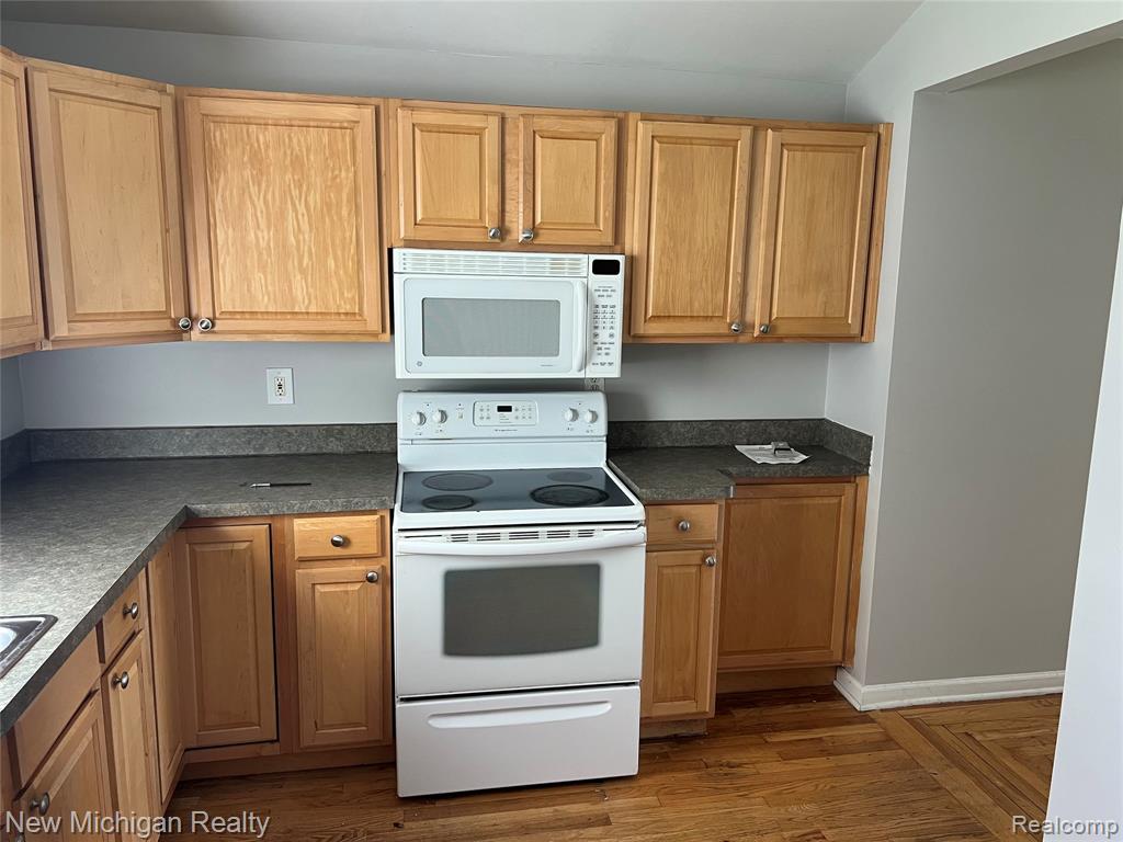 5659 CLIPPERT Street, Dearborn Heights, MI 48125 — Photo 21