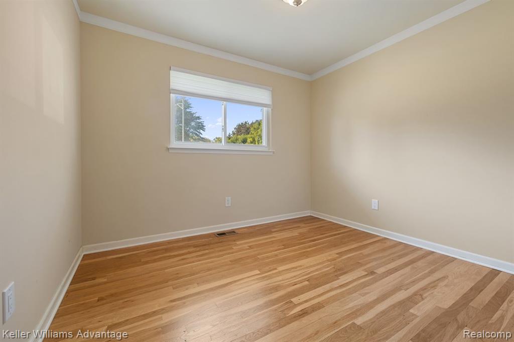 9434 PATTON Street, Livonia, MI 48150 — Photo 12
