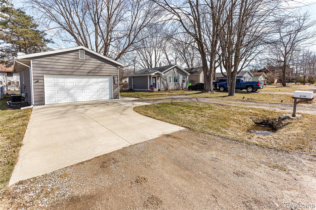 37137 Jefferson Avenue, MI — Photo 3