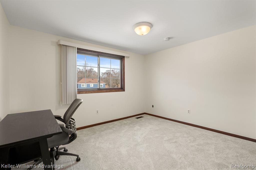 45766 PURCELL Drive, Plymouth, MI 48170 — Photo 32