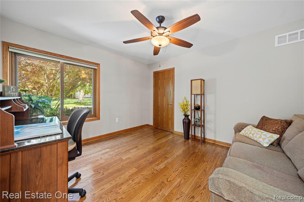 9611 Klais Road, Clarkston, MI 48348 — Photo 27