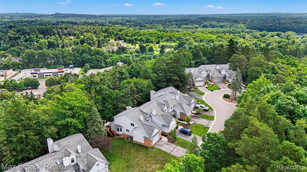 6510 Scenic Pines Court, Clarkston, MI — Photo 29