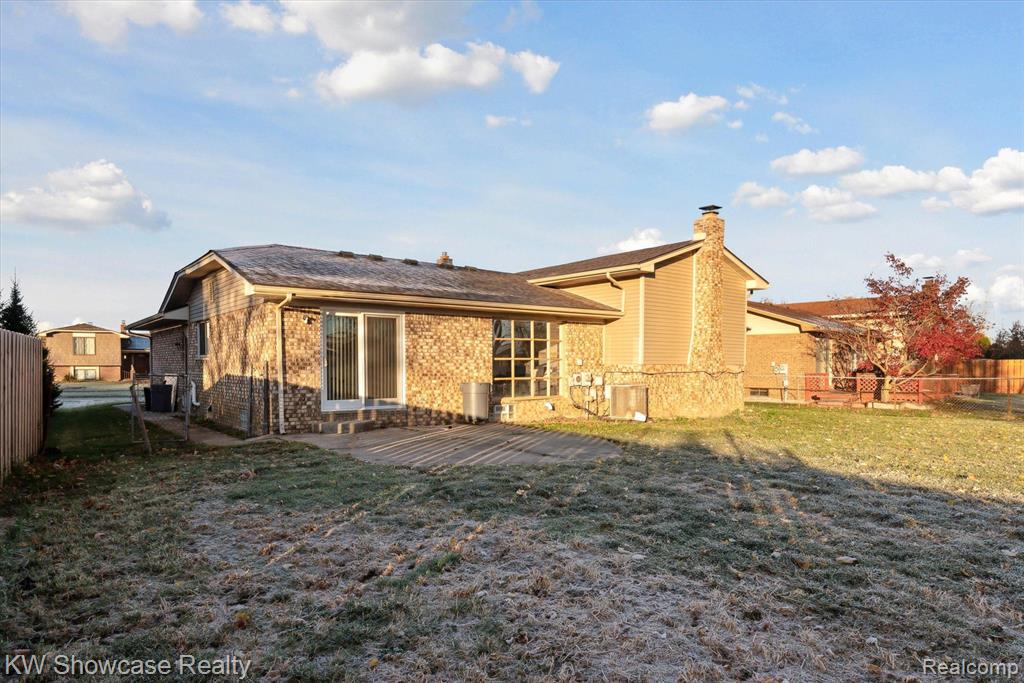 44048 Harsdale Drive, Canton, MI 48187 — Photo 50