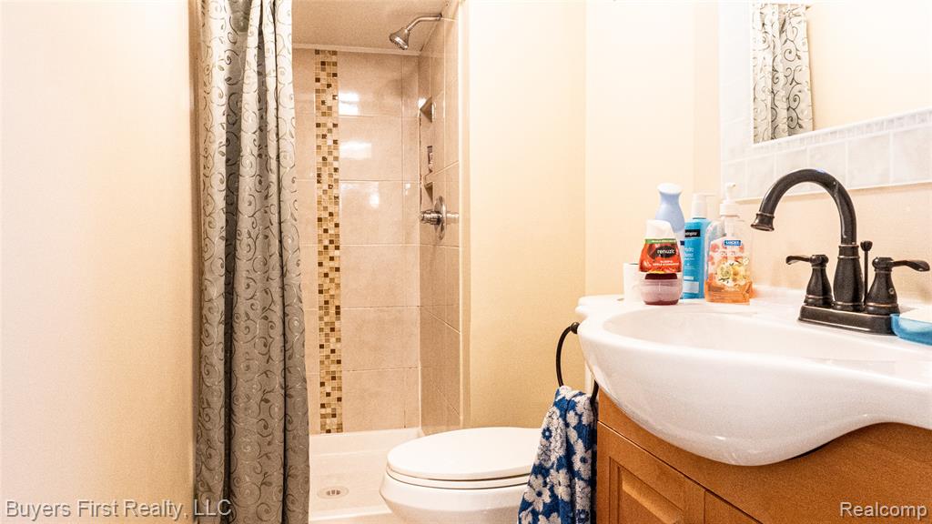 24641 Church Street, Oak Park, MI 48237 — Photo 32