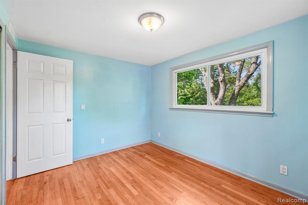 2675 Douglas Drive, Bloomfield Hills, MI 48304 — Photo 29