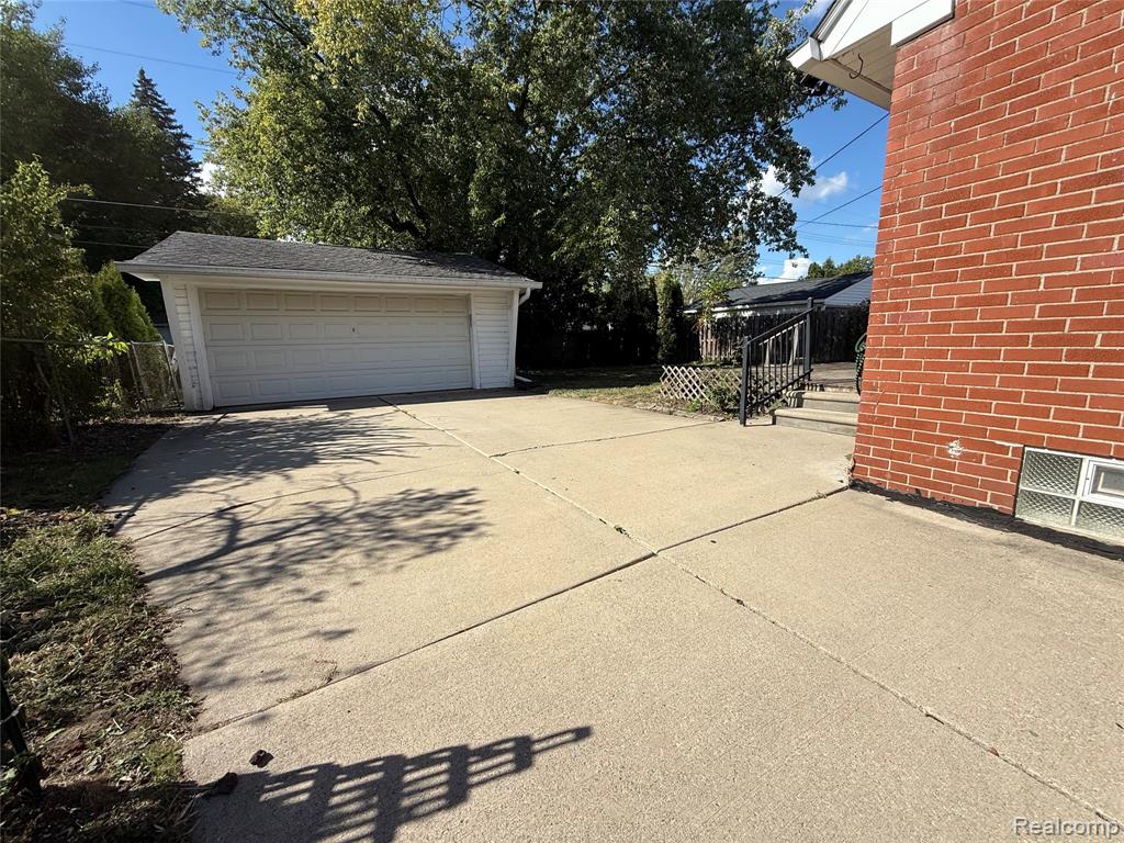 7505 Donna Street, Westland, MI — Photo 2