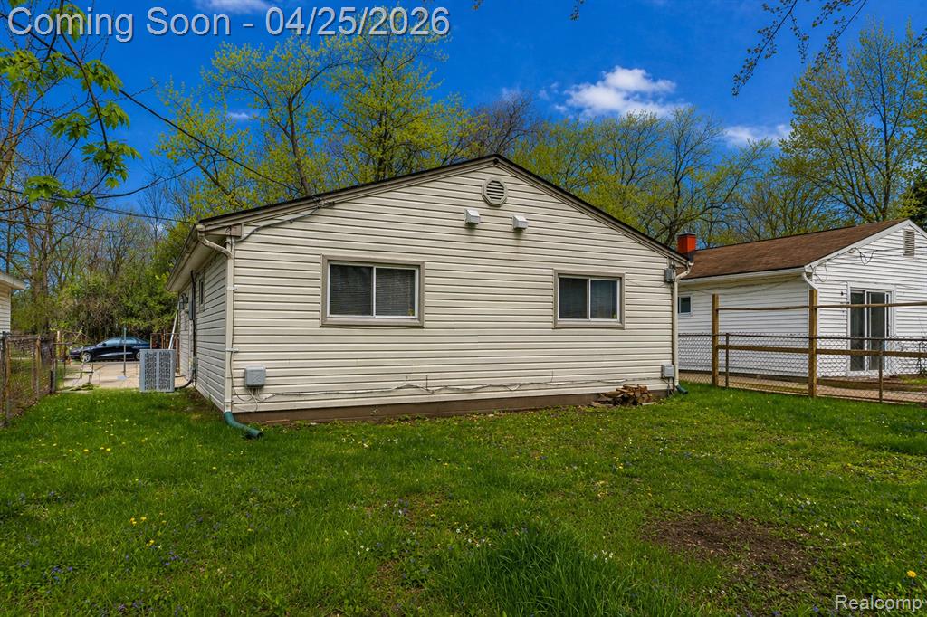 9263 Sylvia Street, Taylor, MI 48180 — Photo 24