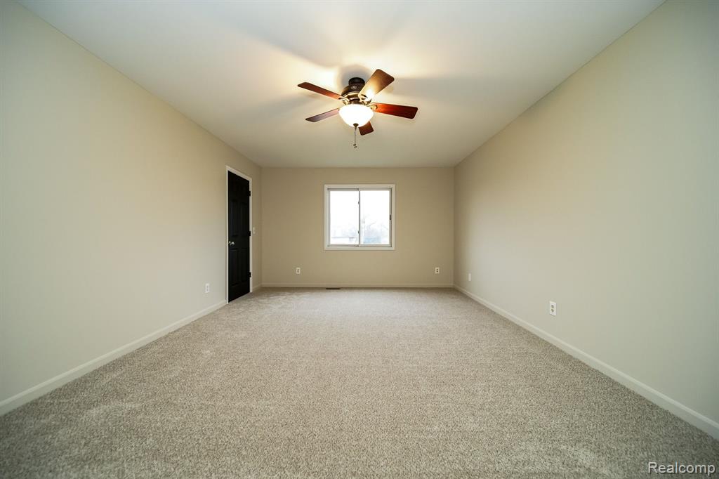 460 OAKGROVE, Clawson, MI — Photo 46
