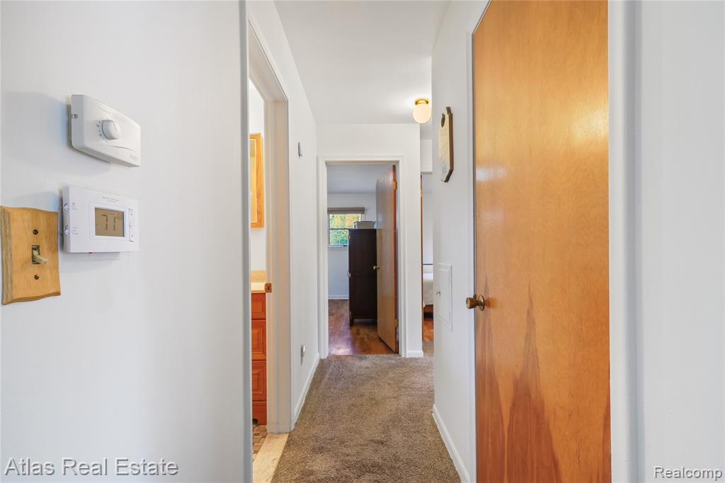 4386 Bennett Drive, Burton, MI 48519 — Photo 36