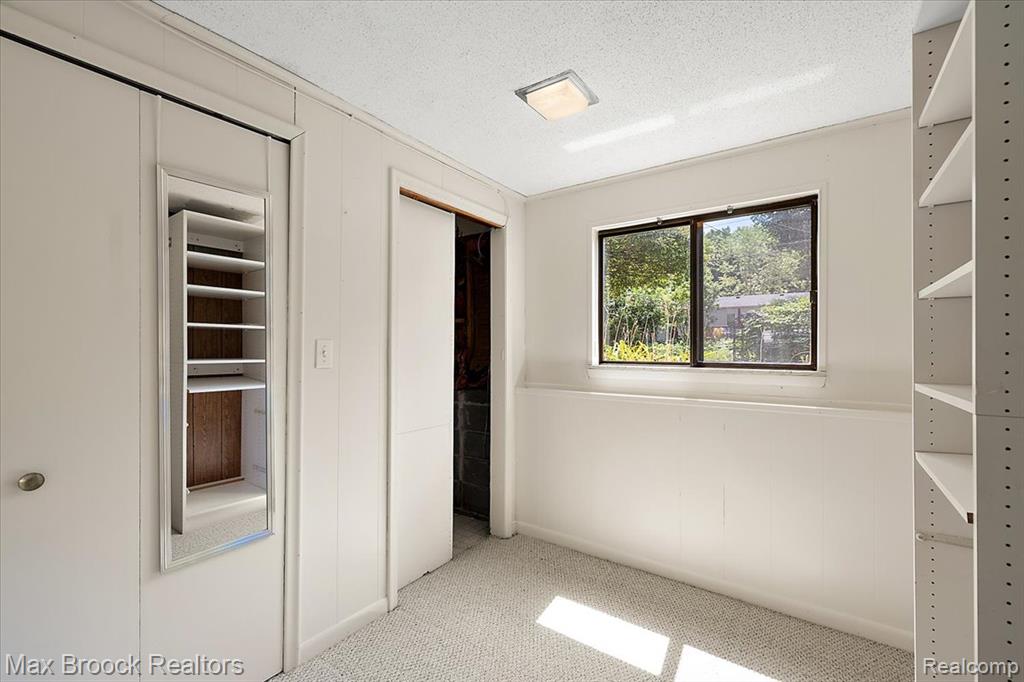 8741 Buffalo Drive, Commerce Twp, MI 48382 — Photo 13