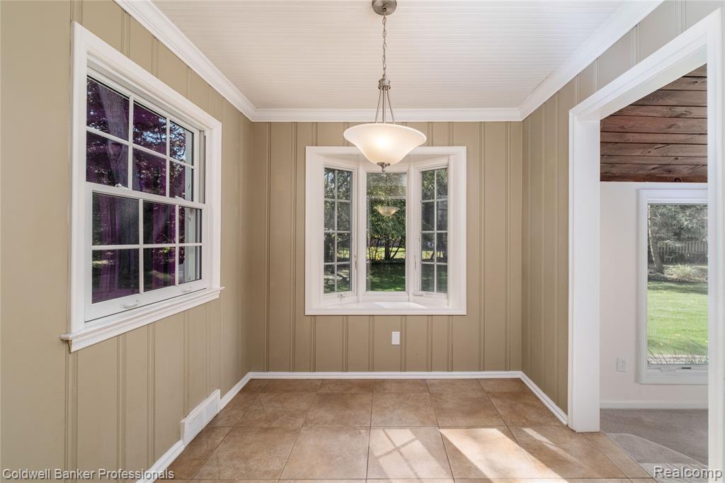 499 Sunningdale Drive, Grosse Pointe Woods, MI 48236 — Photo 22