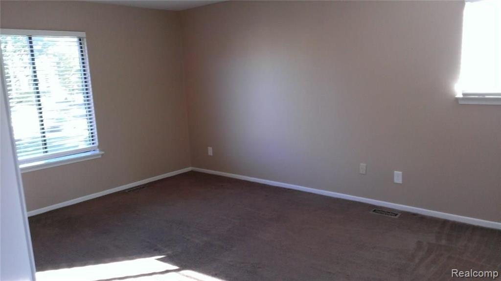 41685 BEDFORD Drive, Canton, MI 48187 — Photo 11