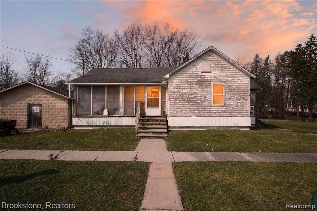 120 S Miami Street, St. Charles, MI 48655 — front exterior