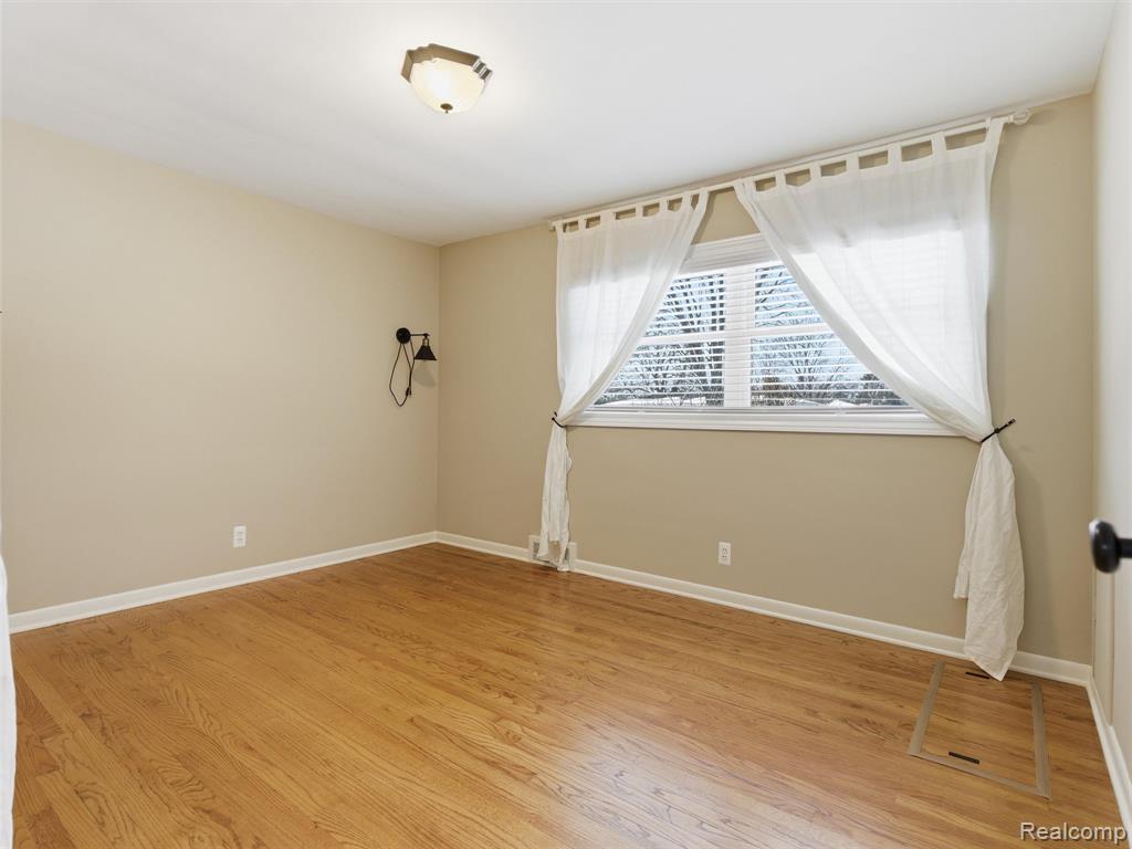 48940 Cardinal Street, Shelby Twp, MI 48317 — Photo 13