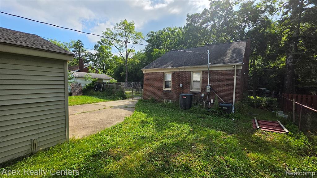1172 Blackstone Street, Inkster, MI 48141 — Photo 4