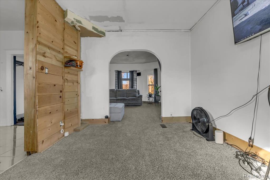 9390 Emmons, Detroit, MI 48214 — Photo 9