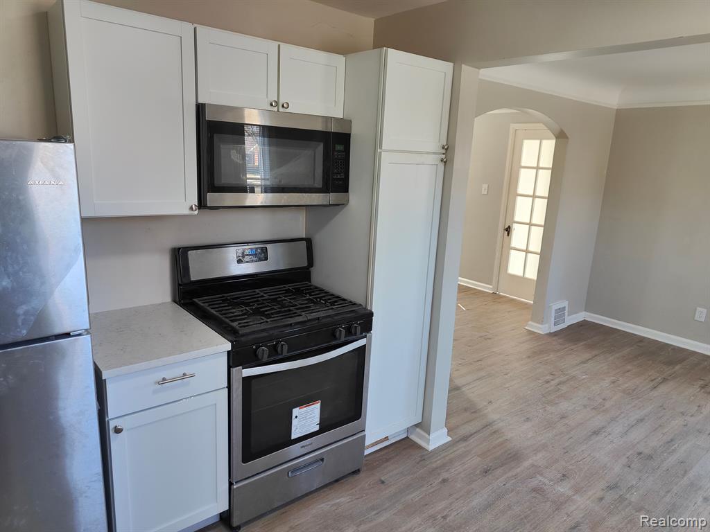 8354 COYLE Street, Detroit, MI 48228 — Photo 10