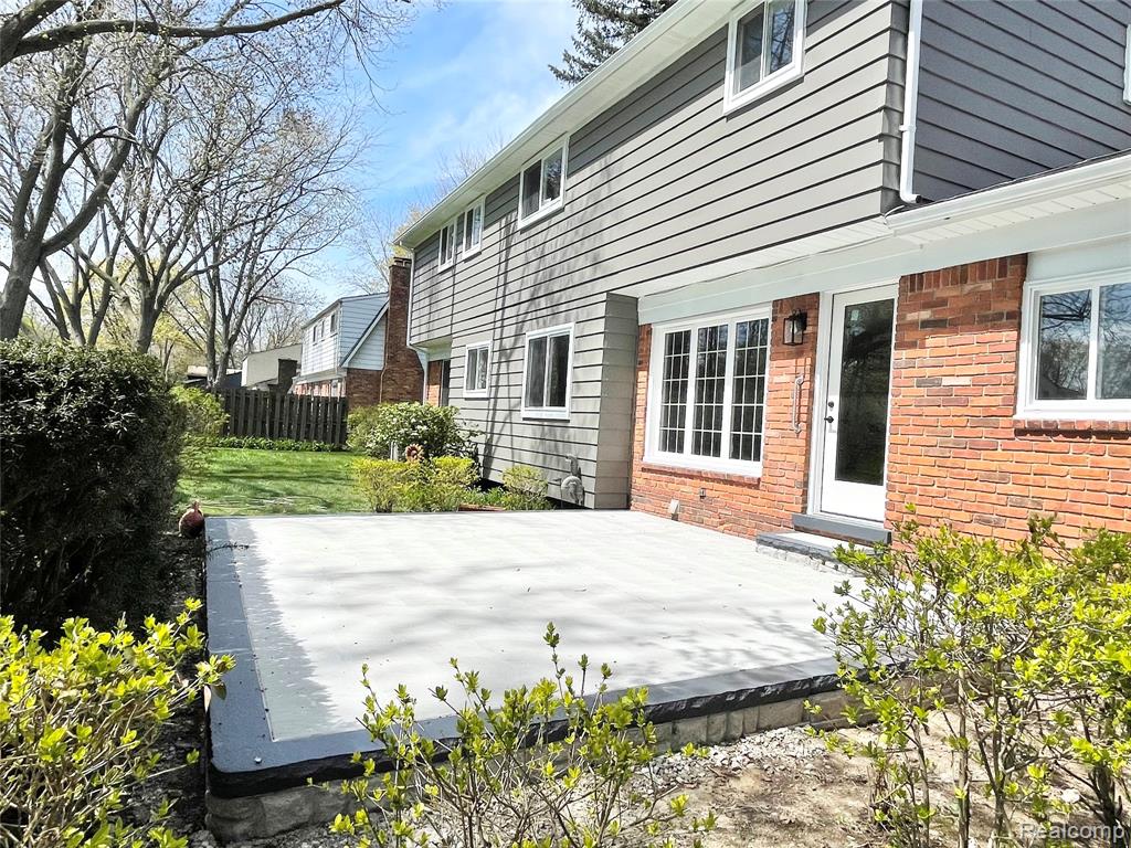 600 SEDGEFIELD Drive, Bloomfield Hills, MI 48304 — Photo 27