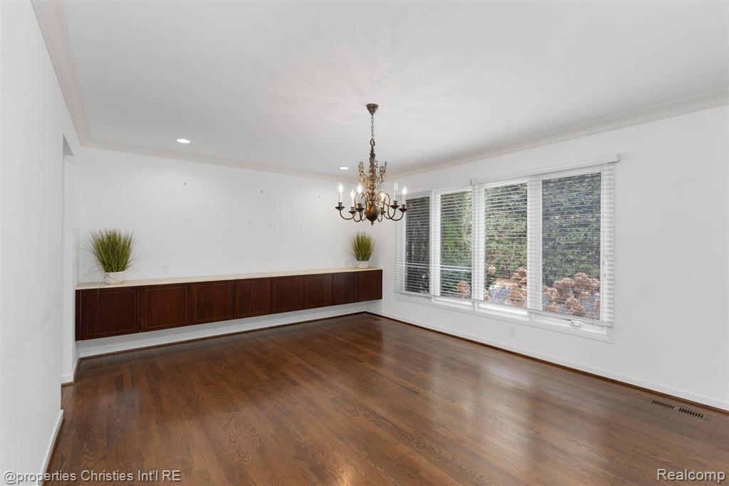 4768 Wendrick Drive, West Bloomfield, MI 48323 — Photo 12