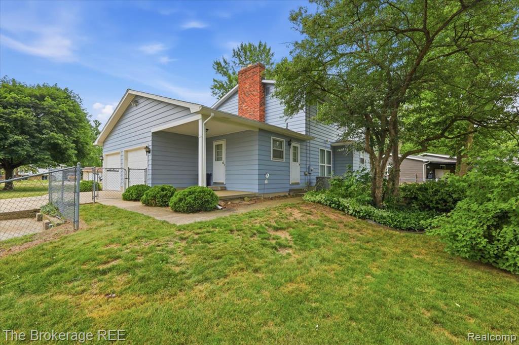 4375 Esta Drive, Flint, MI 48506 — Photo 9