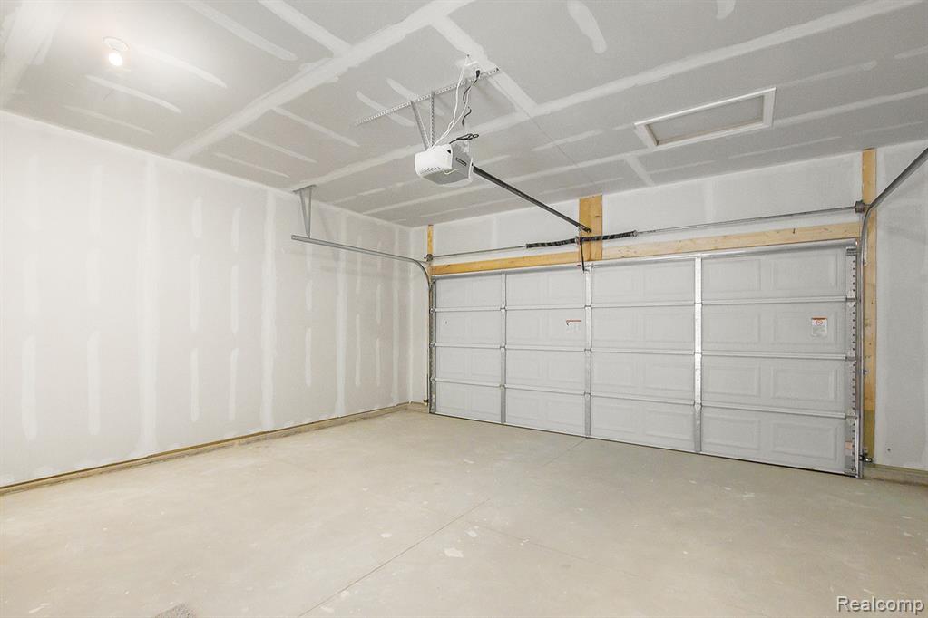 8377 Majestic Boulevard, Fowlerville, MI 48836 — Photo 22