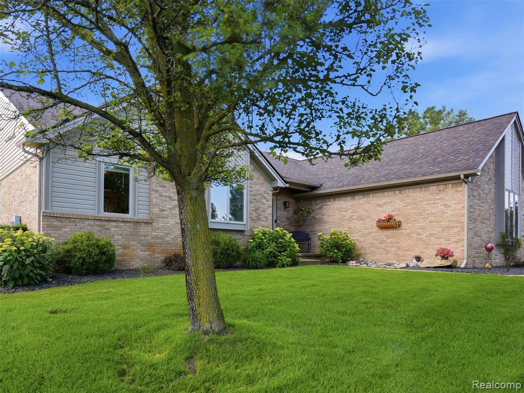 9095 Rotondo Drive, Howell, MI 48855 — Photo 37
