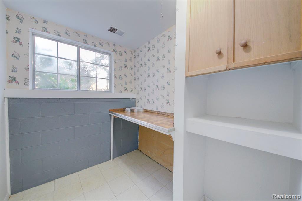 5221 VAN WINKLE Street, Brighton, MI 48116 — Photo 27