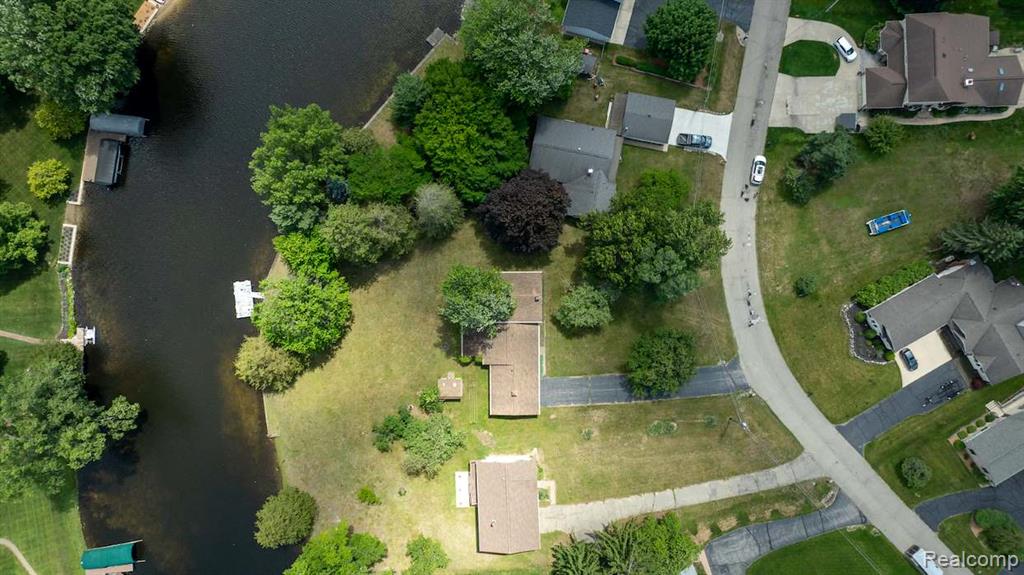 1165 Camelot Drive, Pinckney, MI 48169 — Photo 52