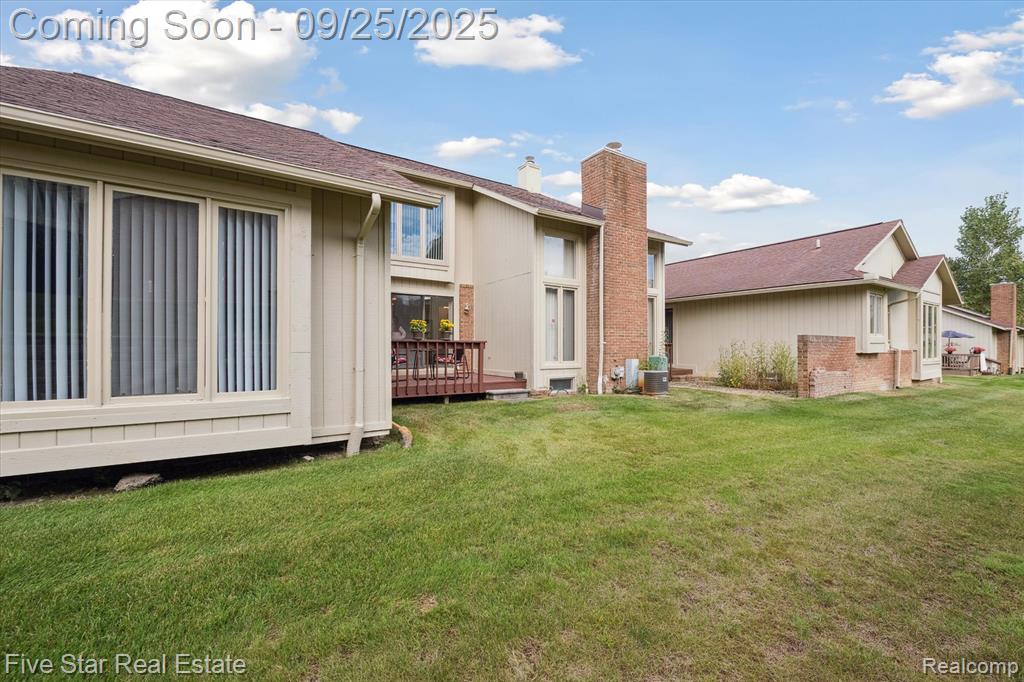 5611 Hillcrest Circle W, 50, West Bloomfield, MI — Photo 35
