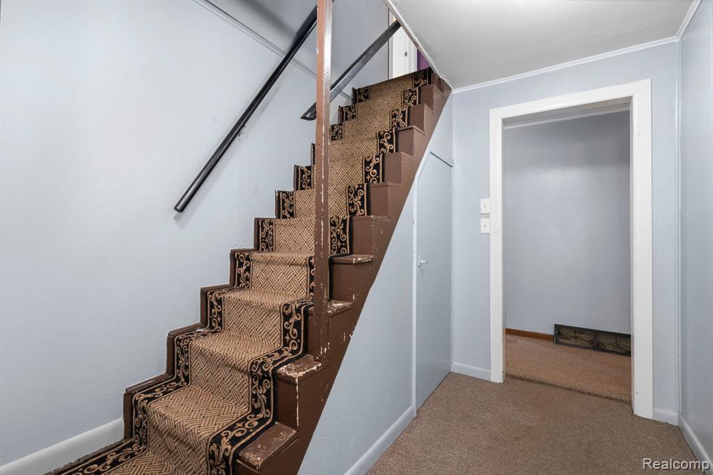 917 LOWELL Avenue, Jackson, MI 49202 — Photo 21
