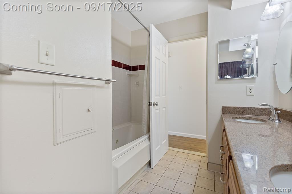 41885 Coulon Drive, Clinton Twp, MI 48038 — Photo 13