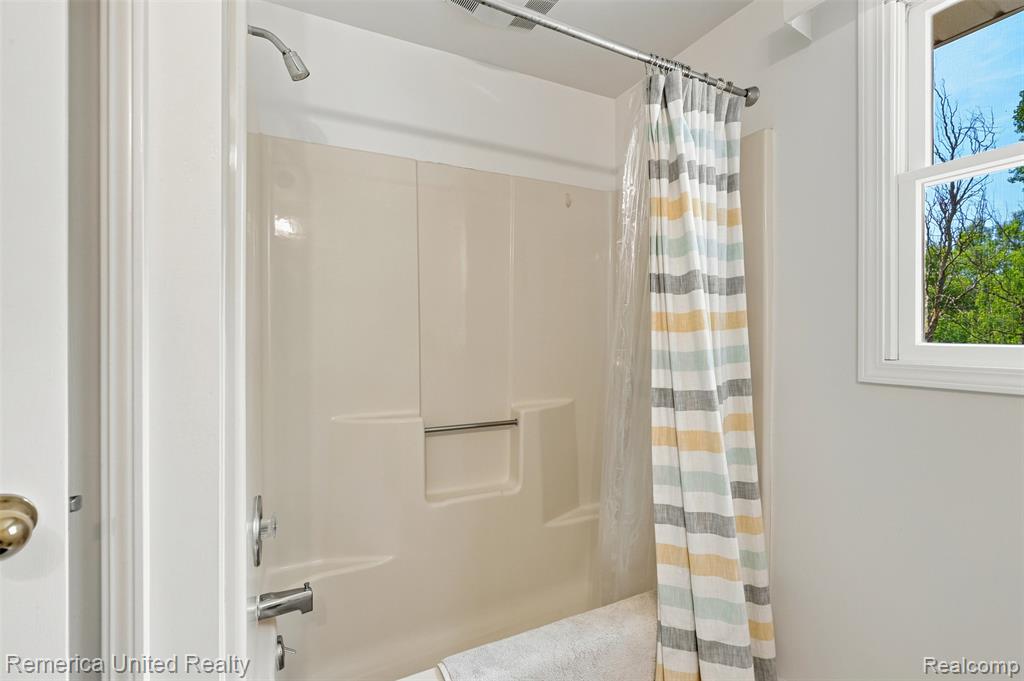 11922 Cody Creek Court, South Lyon, MI 48178 — Photo 40