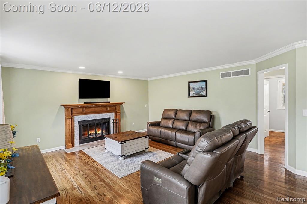 453 N Hughes Road, Howell, MI 48843 — Photo 5