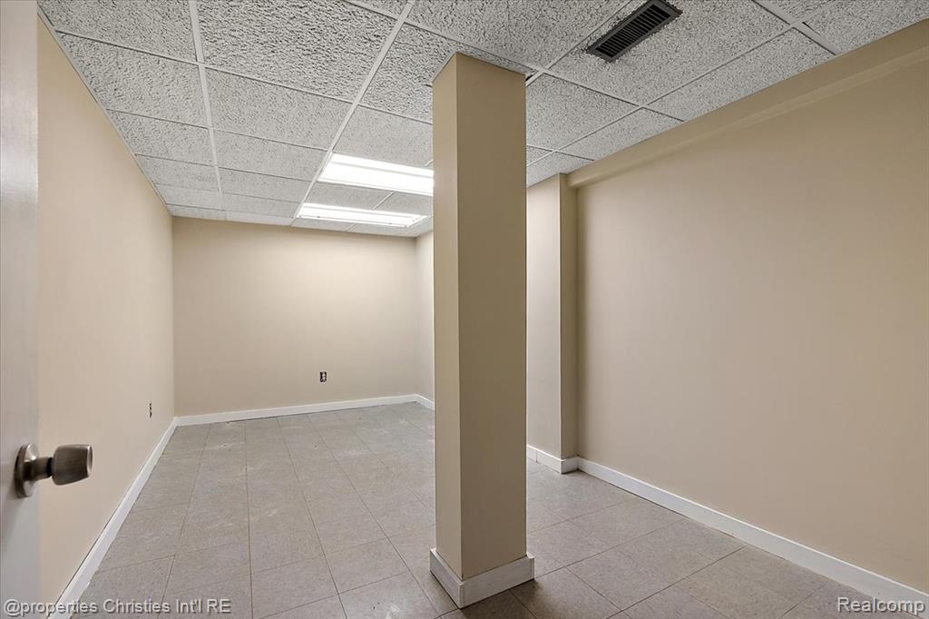 47269 S Chigwidden Drive, Northville, MI 48167 — Photo 42