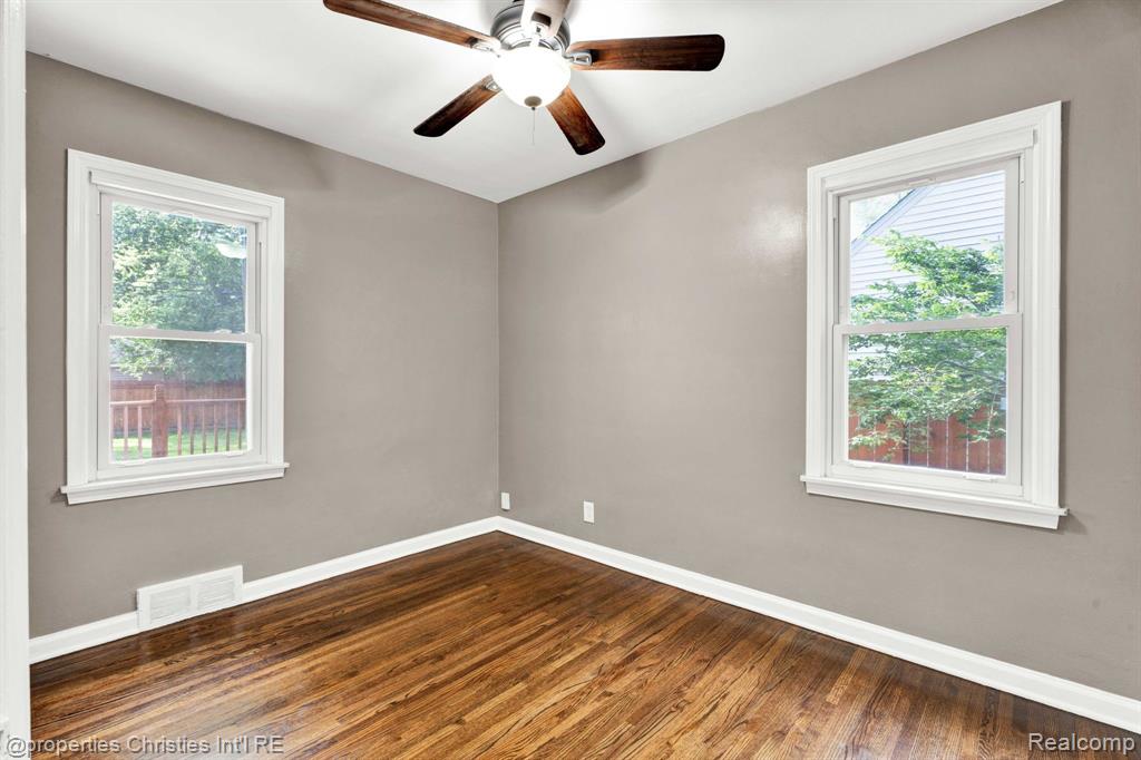 4271 PRAIRIE Avenue, Berkley, MI 48072 — Photo 19