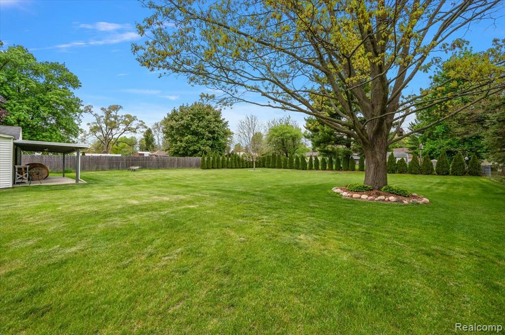 8529 Munrovia Street, Shelby Twp, MI 48317 — Photo 11