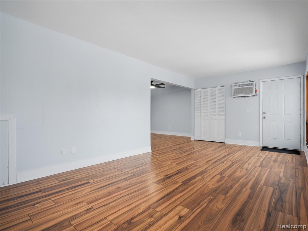 4345 Crooks Road, 36, Royal Oak, MI 48073 — Photo 4