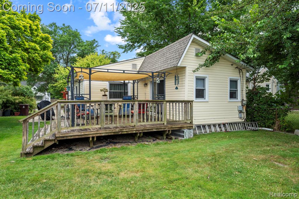 7557 Standard, Center Line, MI 48015 — Photo 9