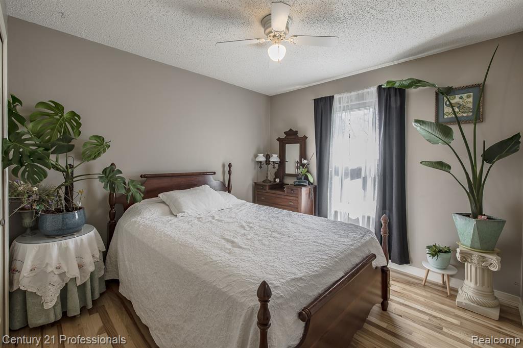 5492 E Alyssa Court, White Lake, MI 48383 — Photo 47