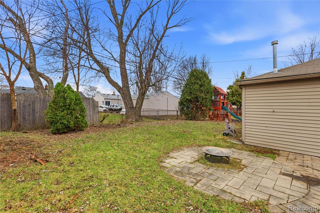 6457 Deering Street, Garden City, MI — Photo 33